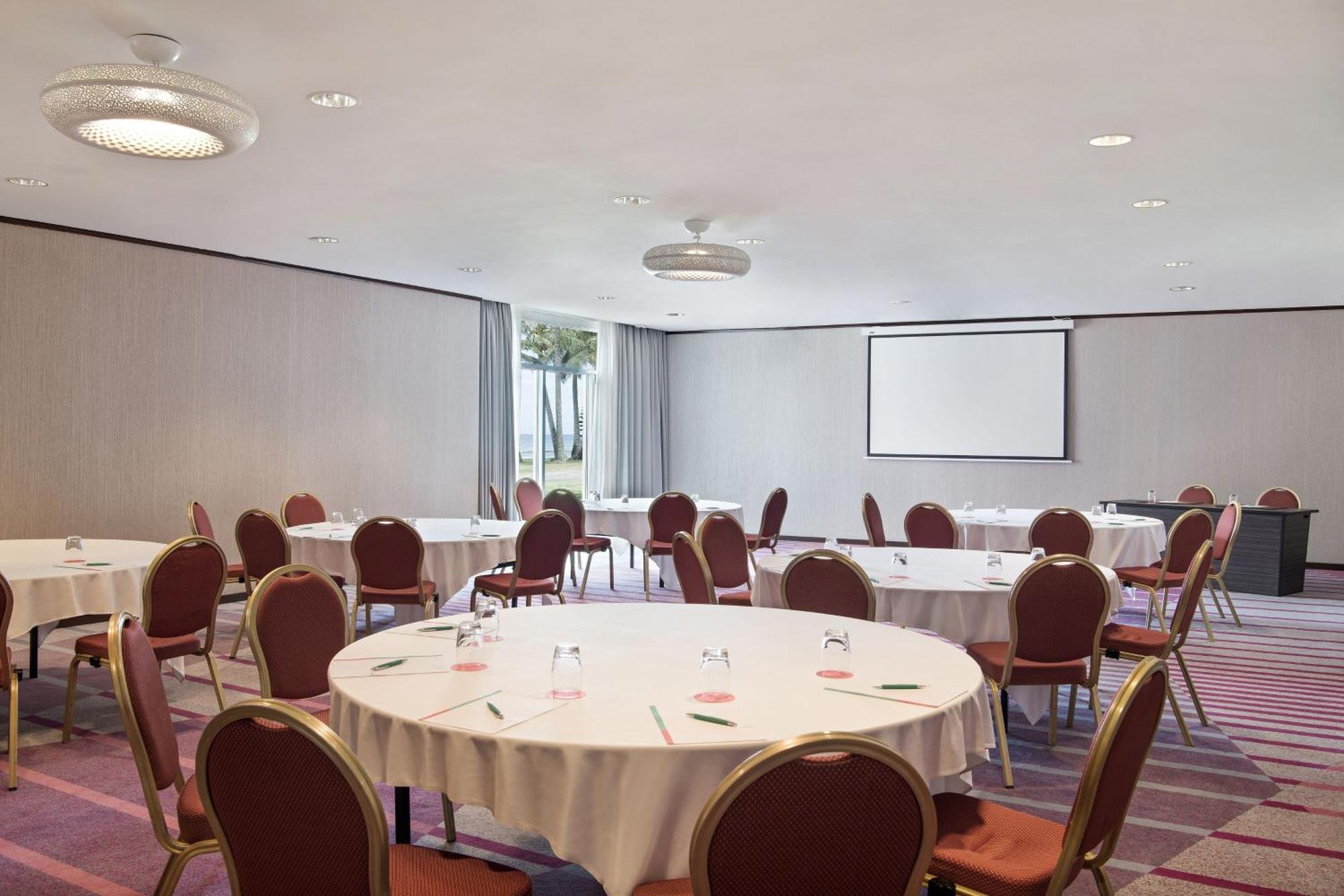 Le Meridien Noumea Resort & Spa Экстерьер фото